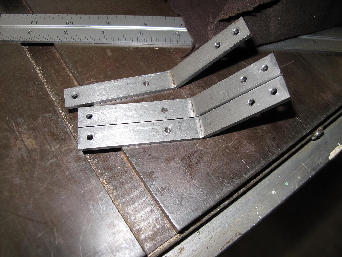 SmokeboxRunningBoardBrackets10June09 003
